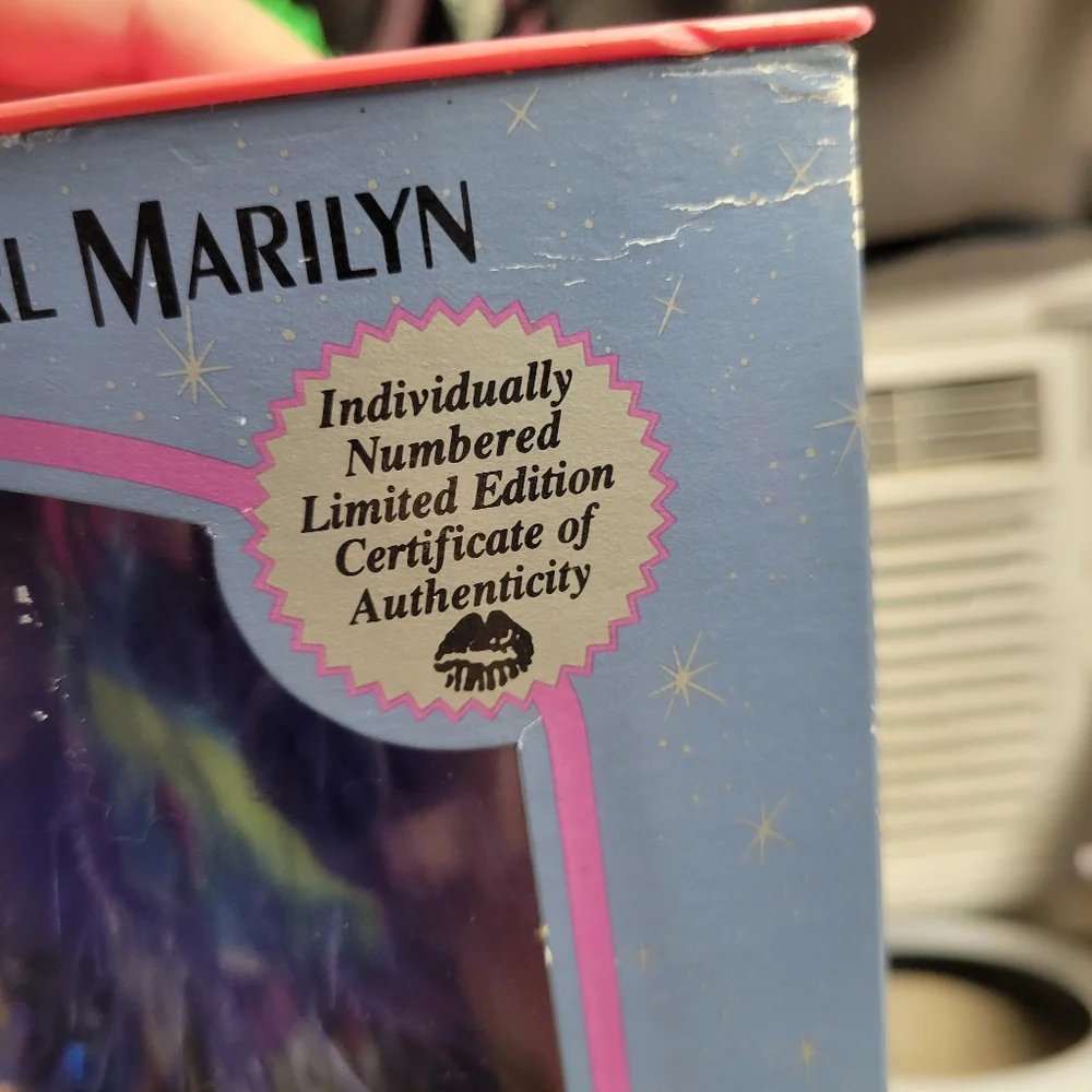 Marilyn Monroe NIB 1993 Spectacular Show‎ Girl Doll
